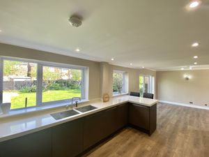 Family Dining Kitchen- click for photo gallery
